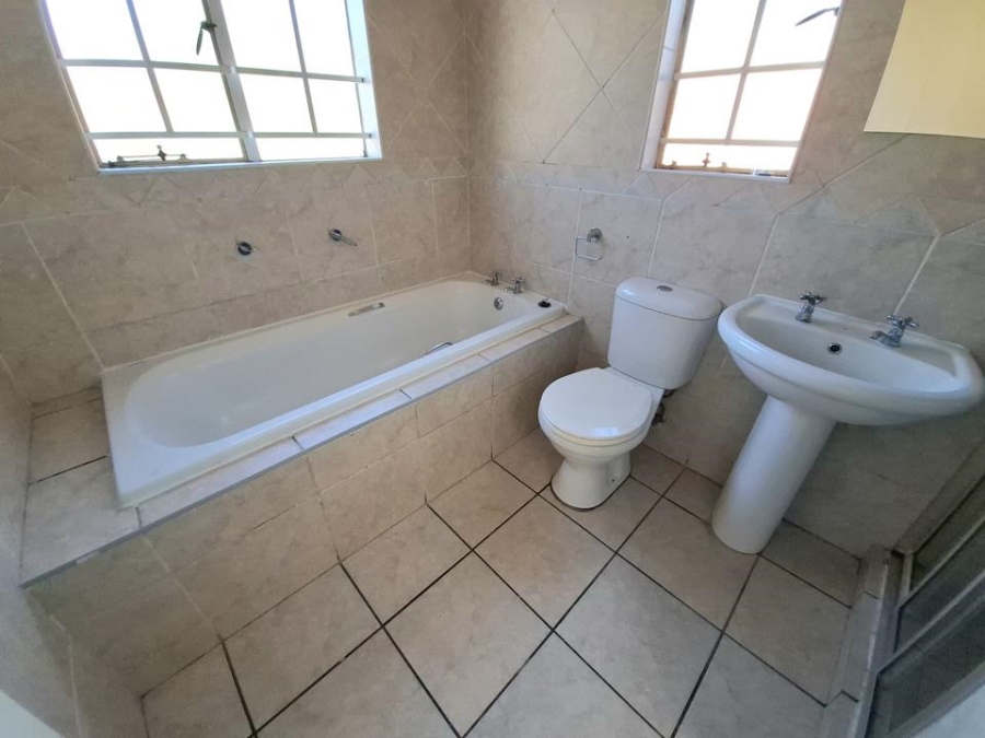 2 Bedroom Property for Sale in Claremont Gauteng