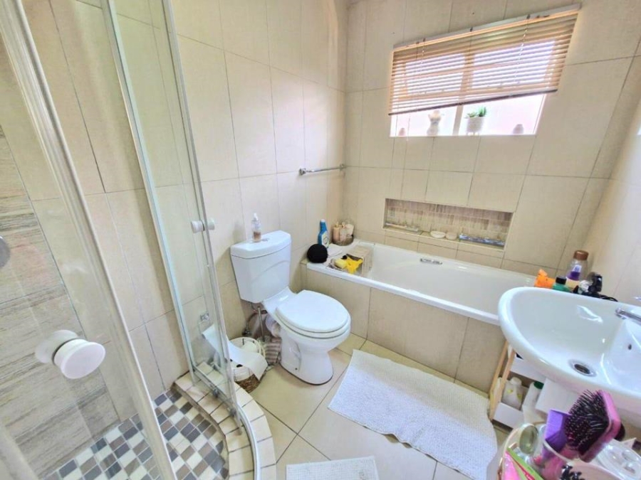 2 Bedroom Property for Sale in Booysens Gauteng