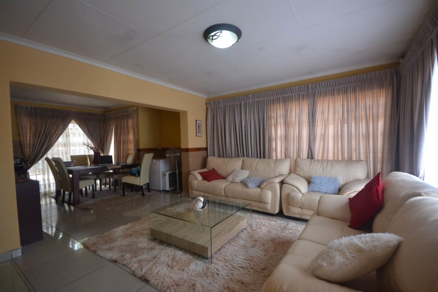 3 Bedroom Property for Sale in Eike Park Gauteng