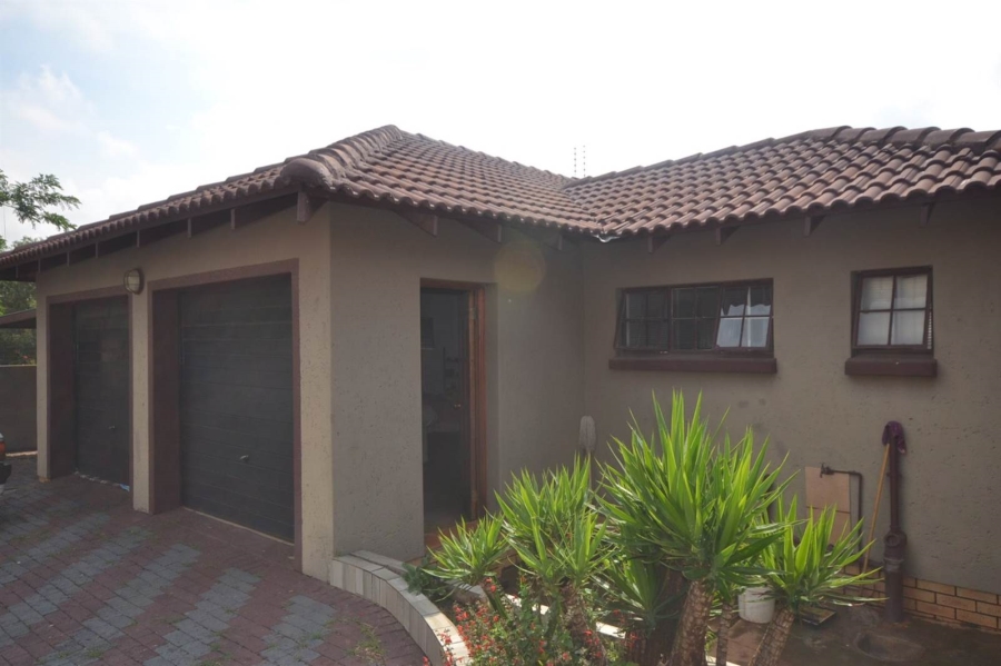 3 Bedroom Property for Sale in Eike Park Gauteng