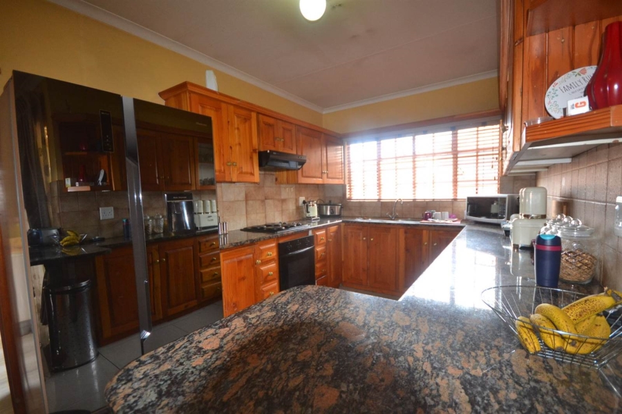 3 Bedroom Property for Sale in Eike Park Gauteng