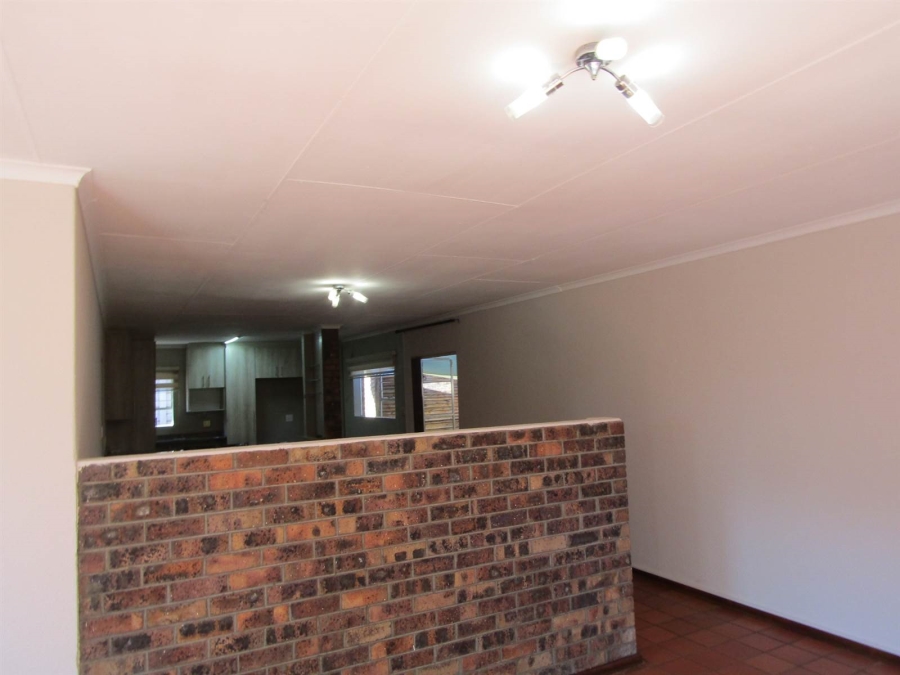 3 Bedroom Property for Sale in Breaunanda Gauteng