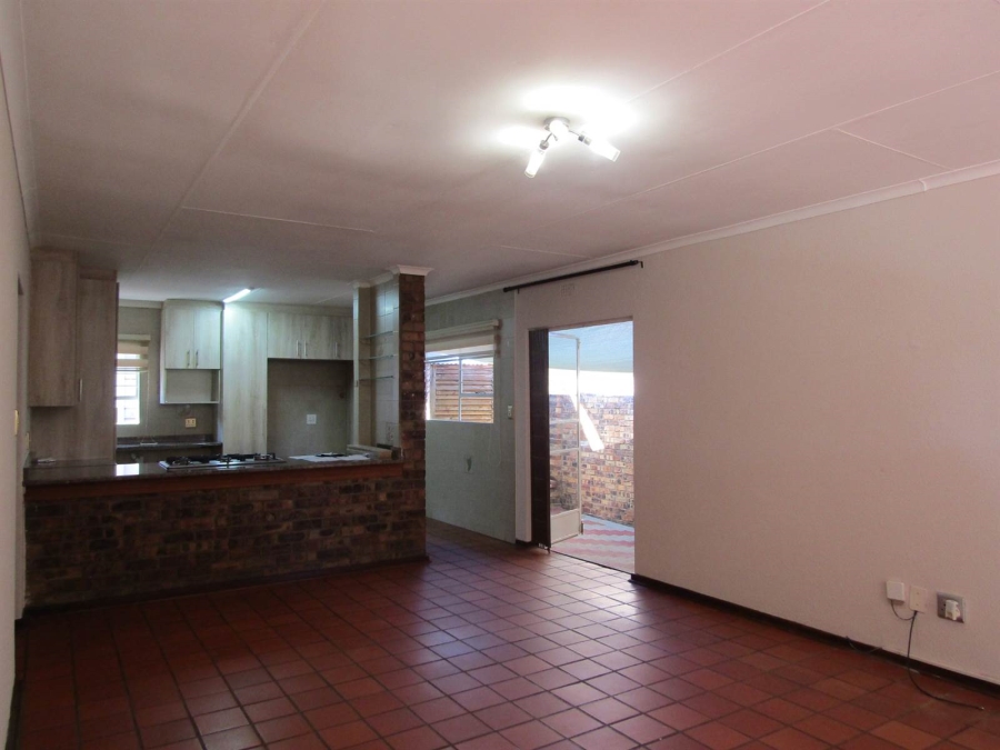 3 Bedroom Property for Sale in Breaunanda Gauteng