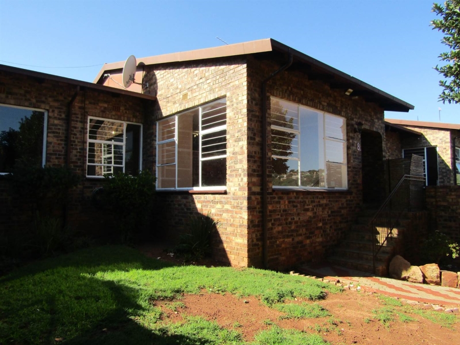 3 Bedroom Property for Sale in Breaunanda Gauteng