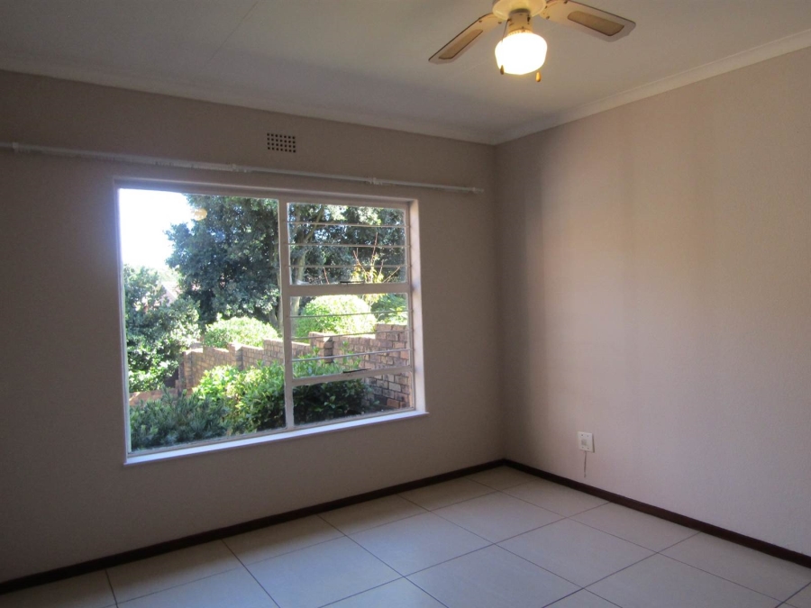 3 Bedroom Property for Sale in Breaunanda Gauteng