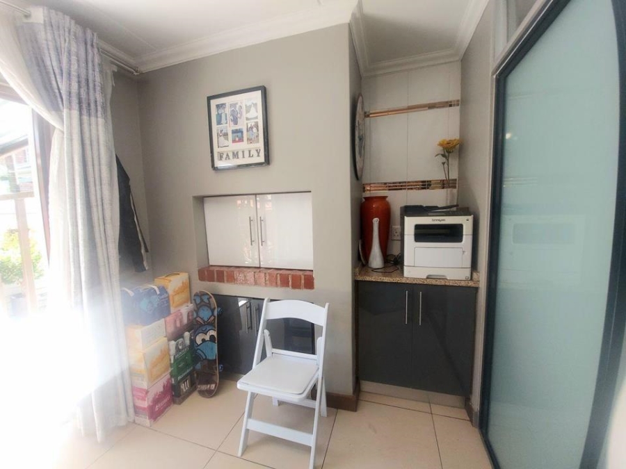 2 Bedroom Property for Sale in Daspoort Gauteng