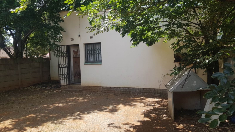 3 Bedroom Property for Sale in Finsbury Gauteng