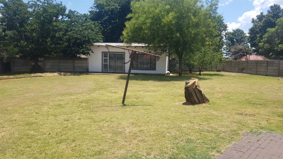 3 Bedroom Property for Sale in Finsbury Gauteng