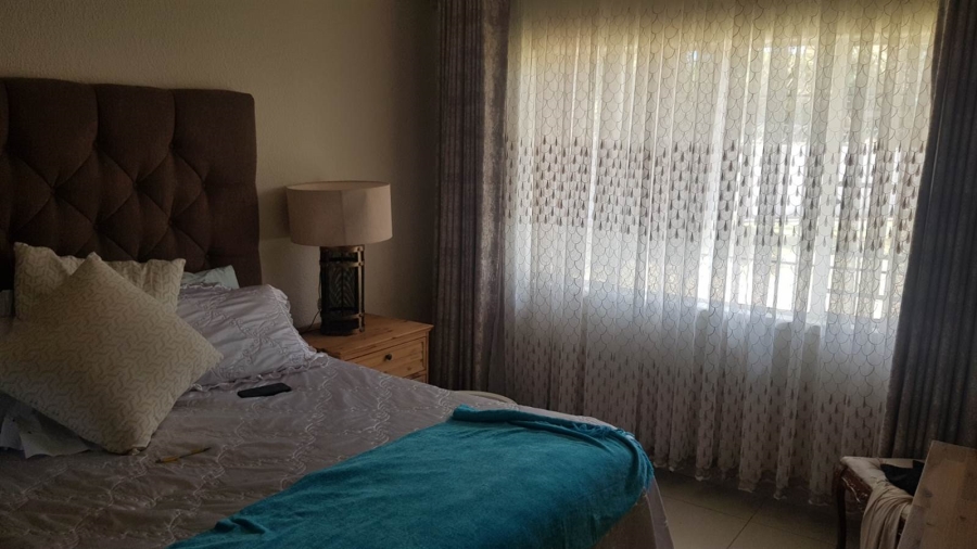 3 Bedroom Property for Sale in Finsbury Gauteng