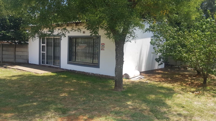 3 Bedroom Property for Sale in Finsbury Gauteng