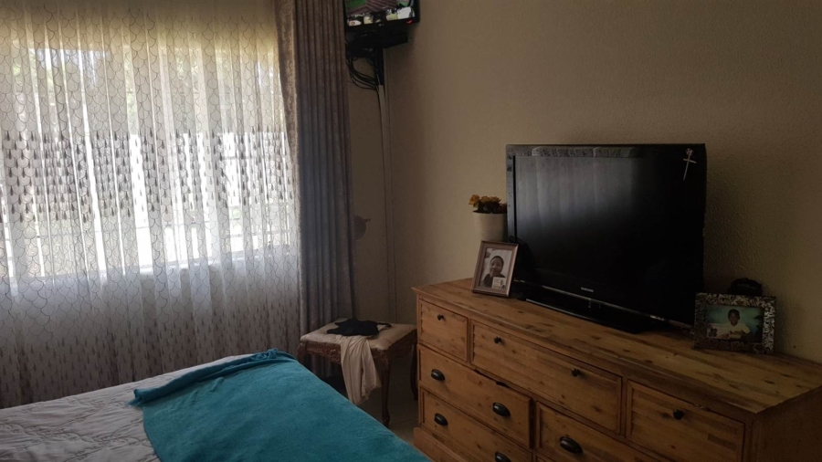 3 Bedroom Property for Sale in Finsbury Gauteng