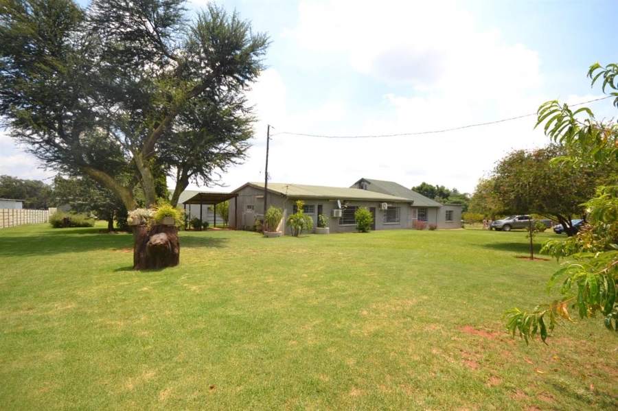 4 Bedroom Property for Sale in Aureus Gauteng