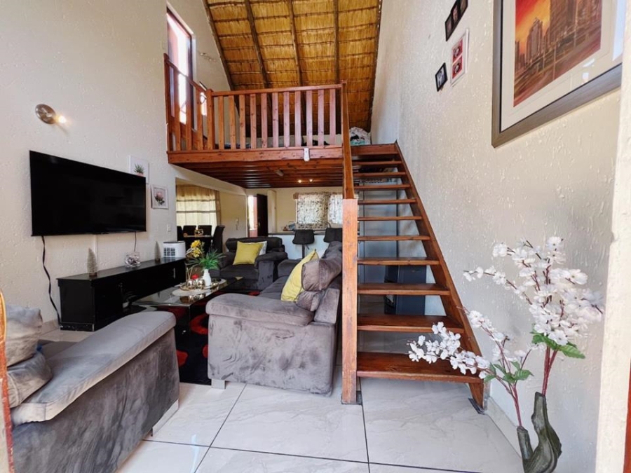 2 Bedroom Property for Sale in Sunninghill Gauteng