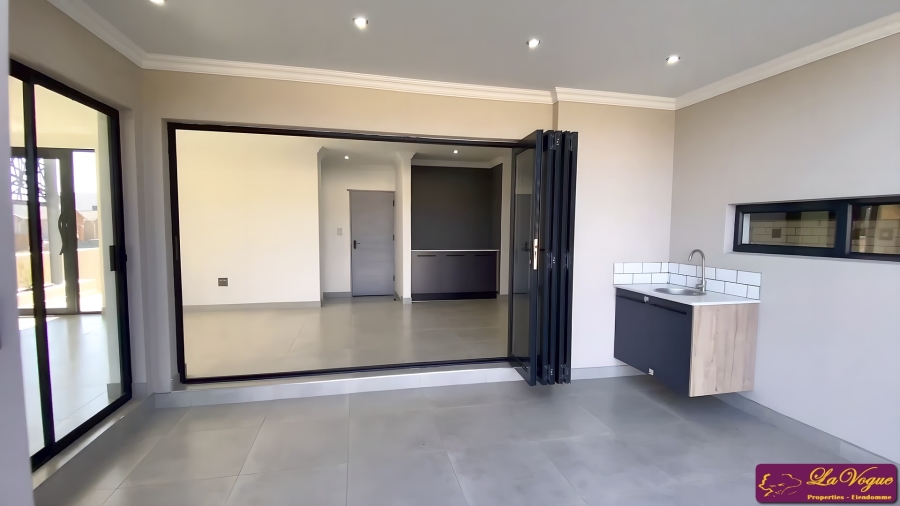 3 Bedroom Property for Sale in Olympus AH Gauteng