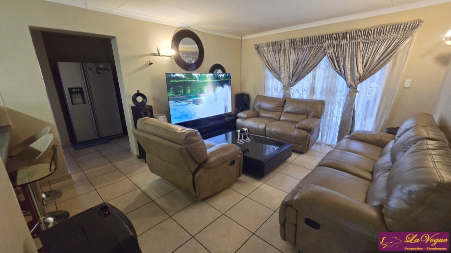 2 Bedroom Property for Sale in Olympus AH Gauteng