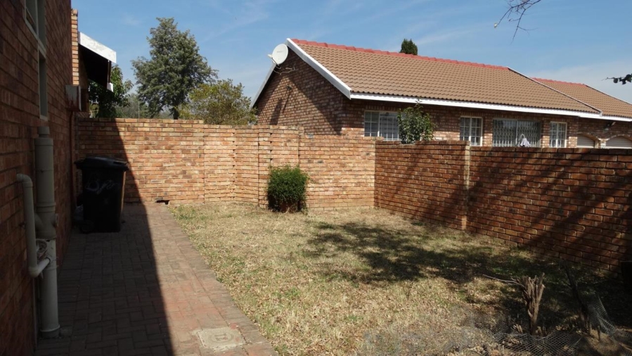 2 Bedroom Property for Sale in Halfway Gardens Gauteng