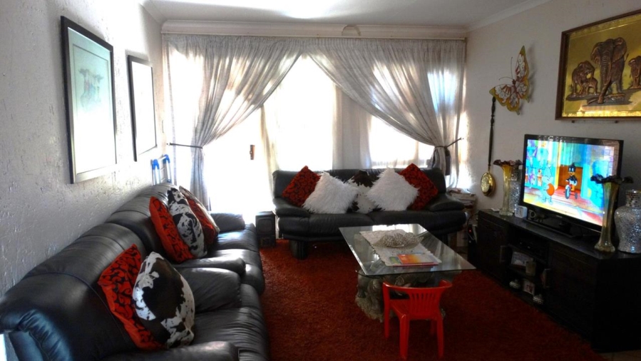 2 Bedroom Property for Sale in Halfway Gardens Gauteng