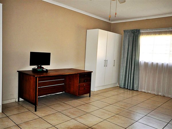 9 Bedroom Property for Sale in Randfontein South Gauteng