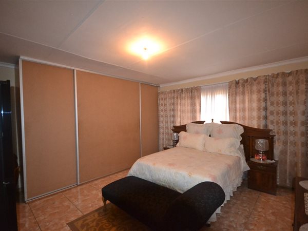 4 Bedroom Property for Sale in Hillside AH Gauteng