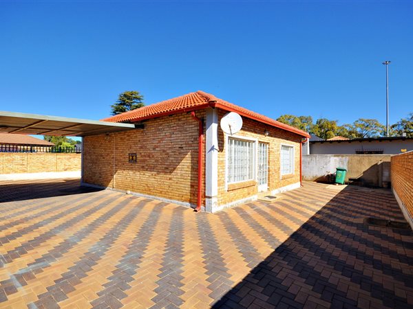 2 Bedroom Property for Sale in Robin Acres Gauteng