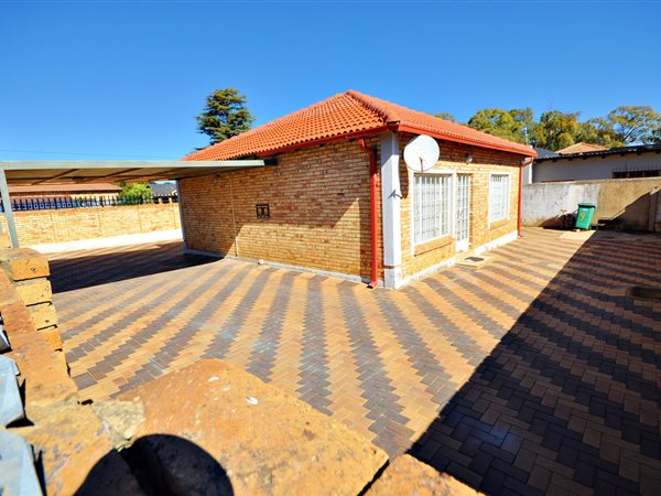 2 Bedroom Property for Sale in Robin Acres Gauteng