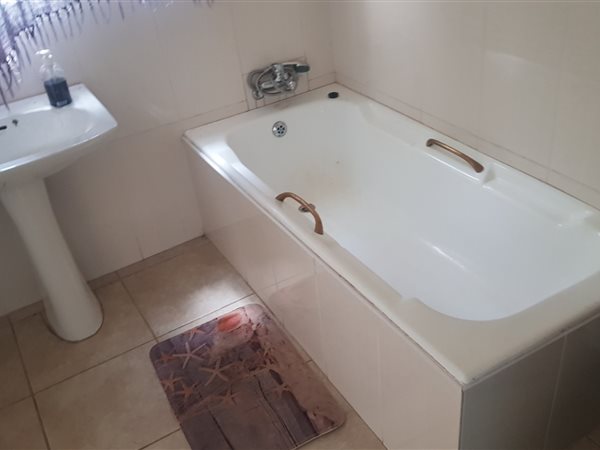 3 Bedroom Property for Sale in Finsbury Gauteng