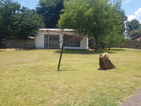 3 Bedroom Property for Sale in Finsbury Gauteng