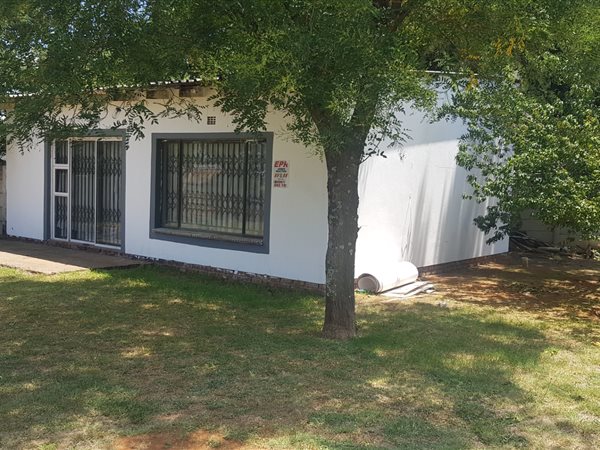 3 Bedroom Property for Sale in Finsbury Gauteng