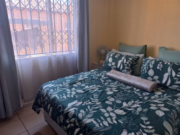 2 Bedroom Property for Sale in Finsbury Gauteng