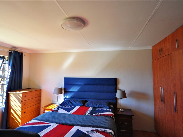 2 Bedroom Property for Sale in Toekomsrus Gauteng