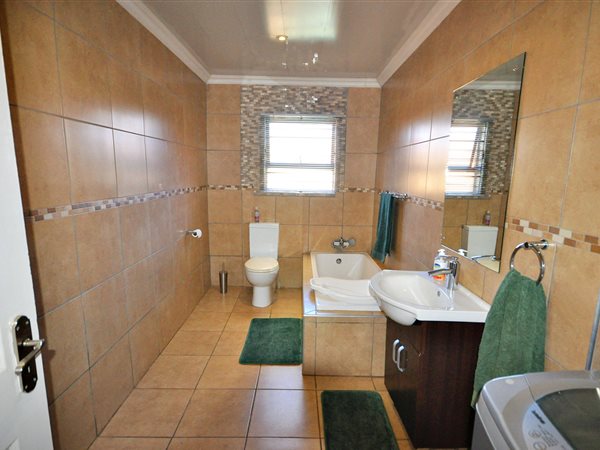 2 Bedroom Property for Sale in Toekomsrus Gauteng