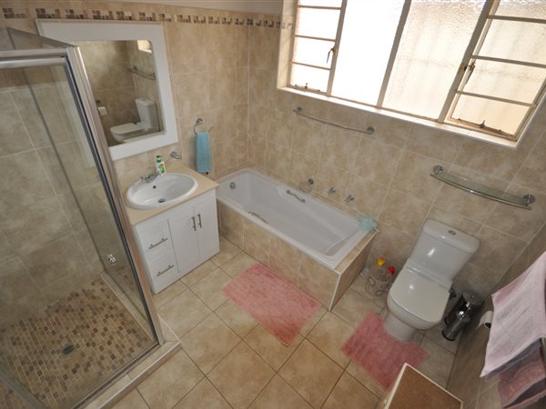 4 Bedroom Property for Sale in Monument Gauteng