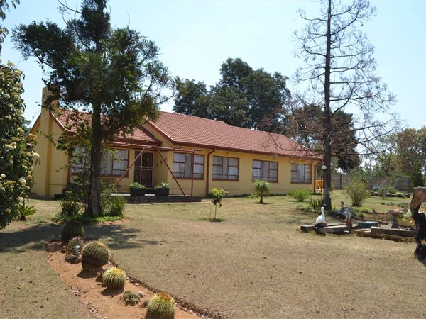 6 Bedroom Property for Sale in Aureus Gauteng