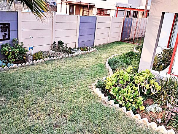 3 Bedroom Property for Sale in Eike Park Gauteng