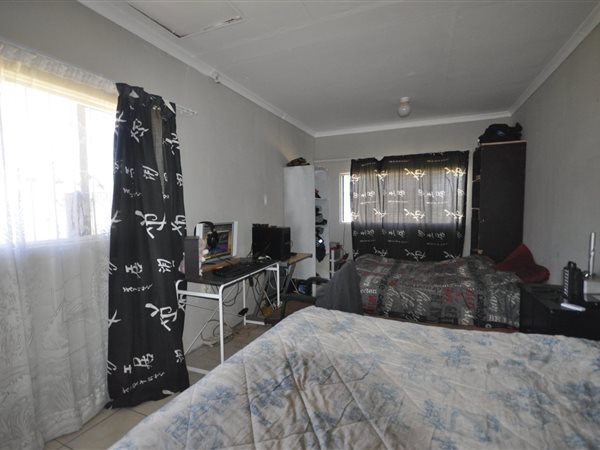 4 Bedroom Property for Sale in Hillside AH Gauteng