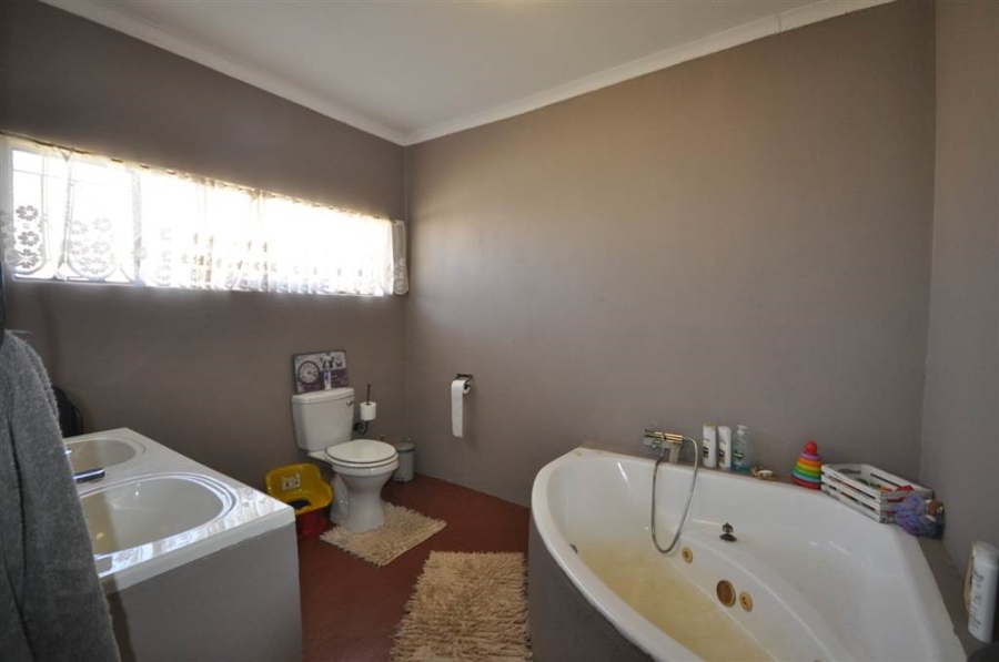 4 Bedroom Property for Sale in Hillside AH Gauteng