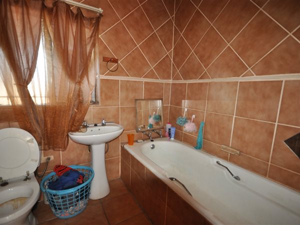 4 Bedroom Property for Sale in Hillside AH Gauteng