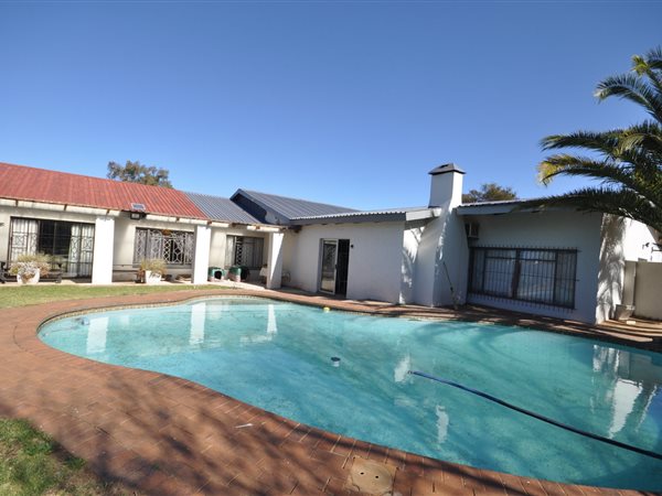 4 Bedroom Property for Sale in Hillside AH Gauteng