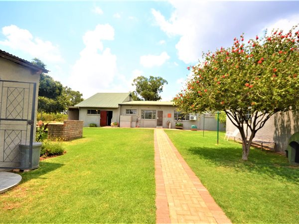 4 Bedroom Property for Sale in Aureus Gauteng