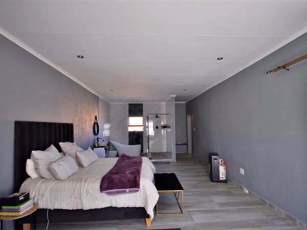 3 Bedroom Property for Sale in Robinson Gauteng