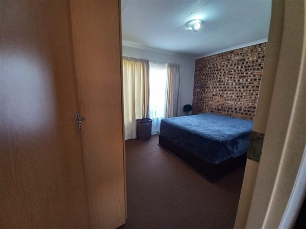 2 Bedroom Property for Sale in Finsbury Gauteng