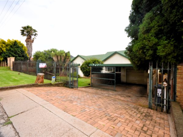 4 Bedroom Property for Sale in Silverfields Gauteng