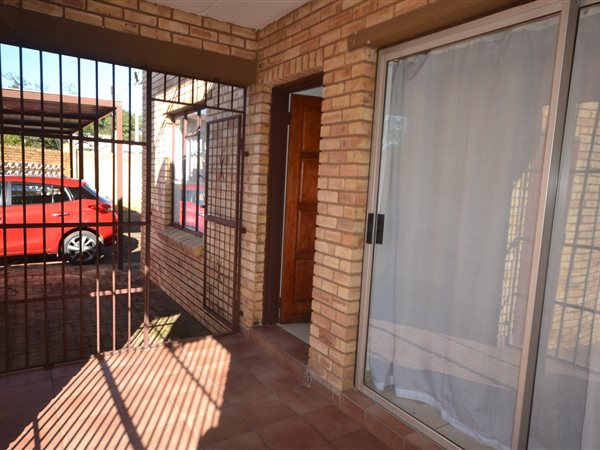 3 Bedroom Property for Sale in Helikonpark Gauteng