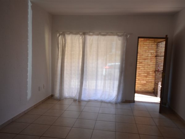 3 Bedroom Property for Sale in Helikonpark Gauteng