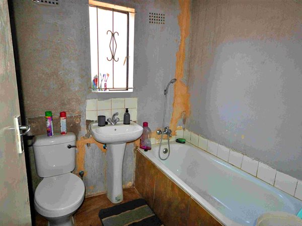 3 Bedroom Property for Sale in Mohlakeng Gauteng