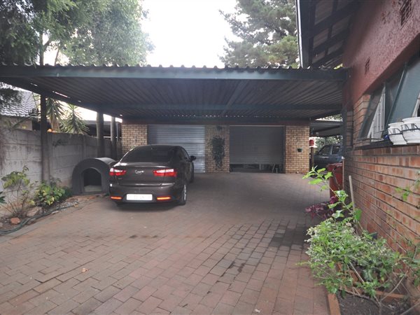 3 Bedroom Property for Sale in Helikonpark Gauteng