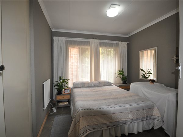 3 Bedroom Property for Sale in Helikonpark Gauteng