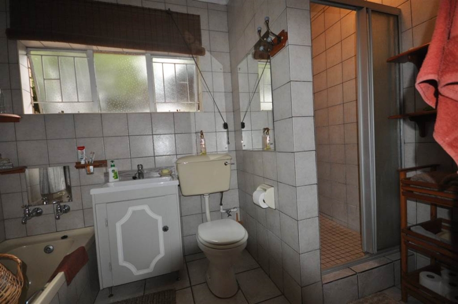 3 Bedroom Property for Sale in Helikonpark Gauteng