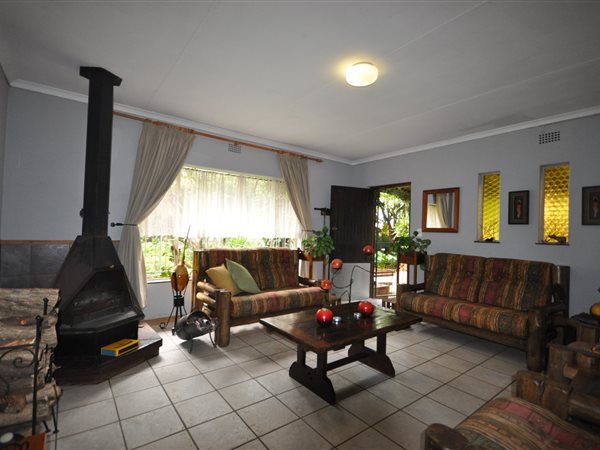 3 Bedroom Property for Sale in Helikonpark Gauteng