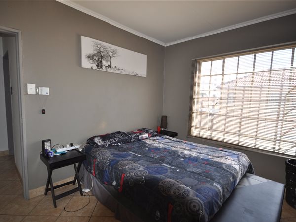 2 Bedroom Property for Sale in Eike Park Gauteng